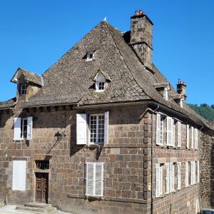 france/auvergne-rhone-alpes/vic-sur-cere/ancien-baillage