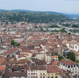 france/auvergne-rhone-alpes/vienne-france/panorama-mont-pipet