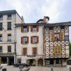 france/auvergne-rhone-alpes/vienne-france/place-du-pilori