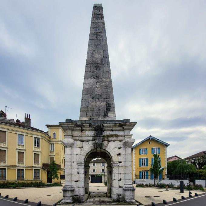 france/auvergne-rhone-alpes/vienne-france/pyramide