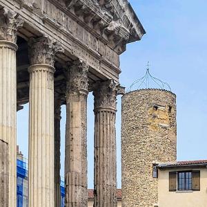 france/auvergne-rhone-alpes/vienne-france/temple-d-auguste-et-de-livie