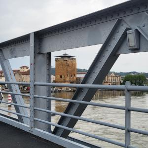 france/auvergne-rhone-alpes/vienne-france/tour-des-valois-
