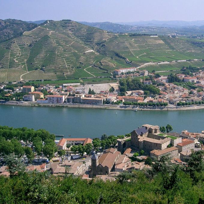 france/auvergne-rhone-alpes/vignoble-de-l-hermitage