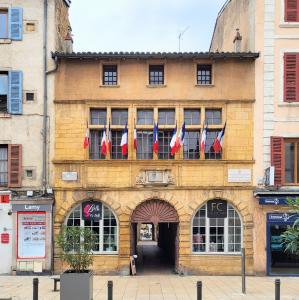 france/auvergne-rhone-alpes/villefranche-sur-saone/ancienne-mairie