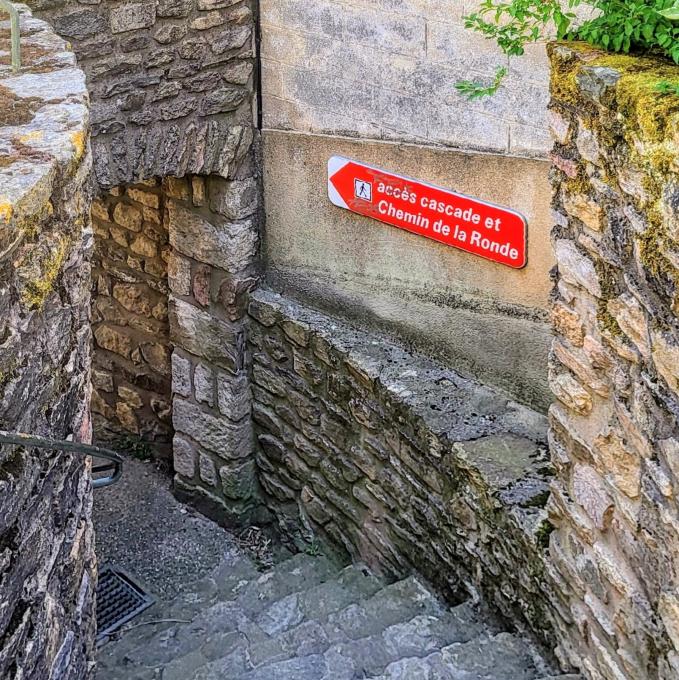 france/auvergne-rhone-alpes/yzeron/chemin-de-la-ronde