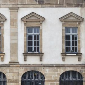 france/bourgogne-franche-comte/autun/hotel-de-ville