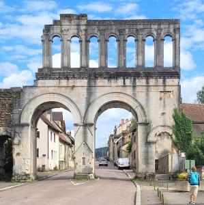 france/bourgogne-franche-comte/autun/porte-d-arroux