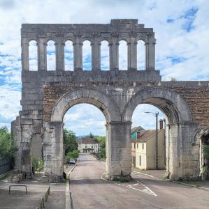 france/bourgogne-franche-comte/autun/porte-d-arroux