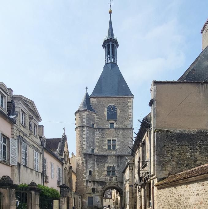 france/bourgogne-franche-comte/avallon/tour-de-l-horloge