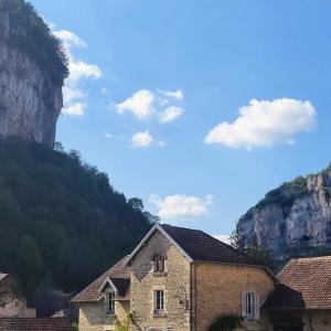 france/bourgogne-franche-comte/baume-les-messieurs