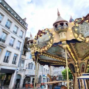 france/bourgogne-franche-comte/besancon/place-de-la-revolution