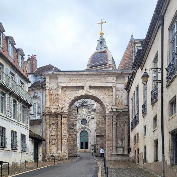 france/bourgogne-franche-comte/besancon/porte-noire