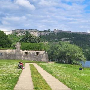 france/bourgogne-franche-comte/besancon/promenade-le-long-des-quais