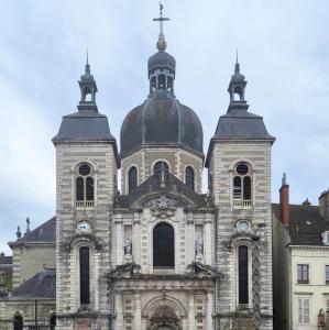 france/bourgogne-franche-comte/chalon-sur-saone/eglise-saint-pierre