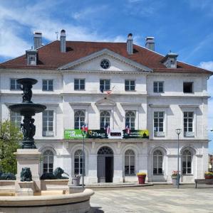 france/bourgogne-franche-comte/champagnole/mairie