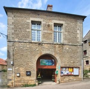 france/bourgogne-franche-comte/chateauneuf-en-auxois