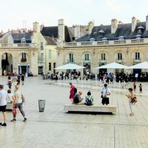 france/bourgogne-franche-comte/dijon/place-de-la-liberation