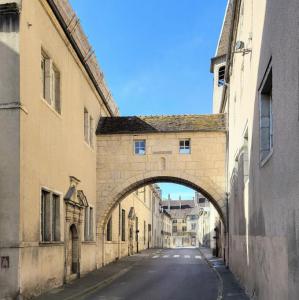 france/bourgogne-franche-comte/dole/college-de-l-arc