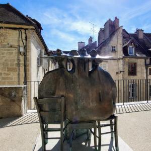 france/bourgogne-franche-comte/dole/place-aux-fleurs