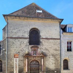 france/bourgogne-franche-comte/dole/rue-du-mont-roland