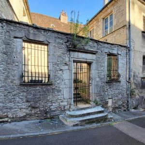 france/bourgogne-franche-comte/dole/rue-du-parlement