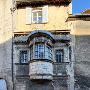 france/bourgogne-franche-comte/dole/rue-du-parlement