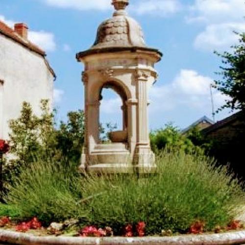 france/bourgogne-franche-comte/flavigny-sur-ozerain/fontaine-abel-labourey