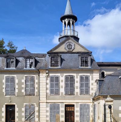 france/bourgogne-franche-comte/guerigny/chateau-de-la-chaussade