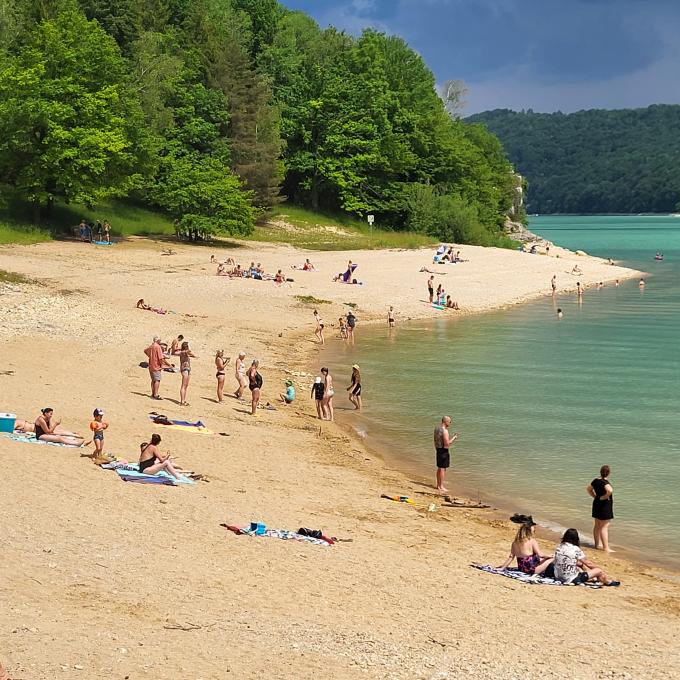 france/bourgogne-franche-comte/la-tour-du-meix/plage-de-surchauffant