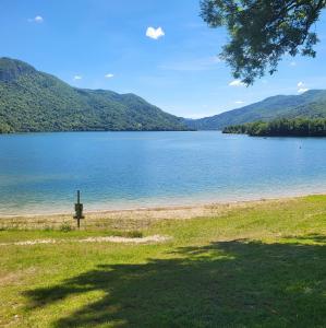 france/bourgogne-franche-comte/lac-de-chancia
