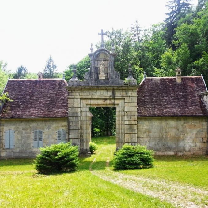 france/bourgogne-franche-comte/lac-de-vouglans/chartreuse-de-vaucluse