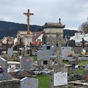 france/bourgogne-franche-comte/les-rousses/eglise-saint-pierre-cimetiere-panorama