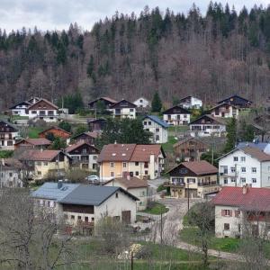 france/bourgogne-franche-comte/les-rousses/eglise-saint-pierre-cimetiere-panorama