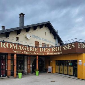france/bourgogne-franche-comte/les-rousses/fromagerie