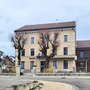 france/bourgogne-franche-comte/les-rousses/mairie