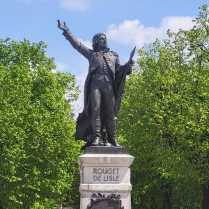 france/bourgogne-franche-comte/lons-le-saunier/statue-de-rouget-de-lisle