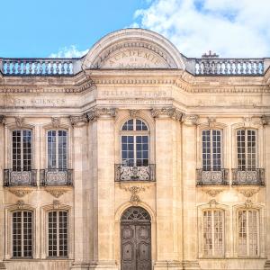 france/bourgogne-franche-comte/macon/hotel-senece