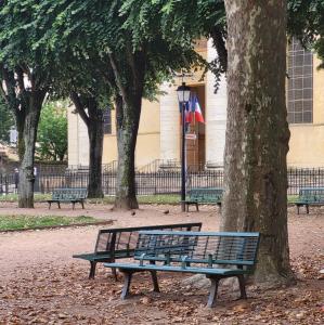 france/bourgogne-franche-comte/macon/square-de-la-paix