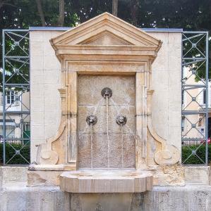 france/bourgogne-franche-comte/macon/square-de-la-paix