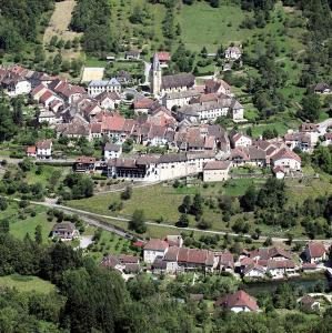 france/bourgogne-franche-comte/mouthier-haute-pierre