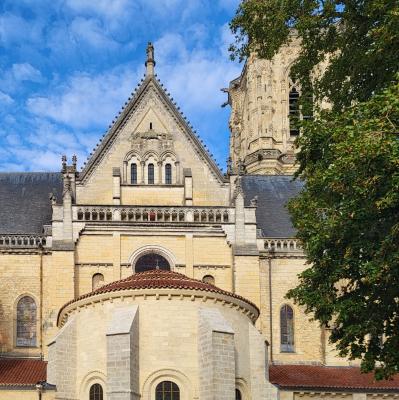 france/bourgogne-franche-comte/nevers/cathedrale-saint-cyr-et-sainte-julitte