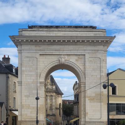 france/bourgogne-franche-comte/nevers/porte-de-paris