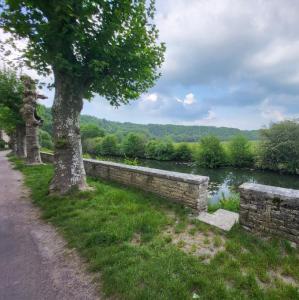 france/bourgogne-franche-comte/noyers-sur-serein/tours-des-remparts