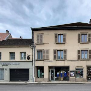 france/bourgogne-franche-comte/ornans/place-courbet