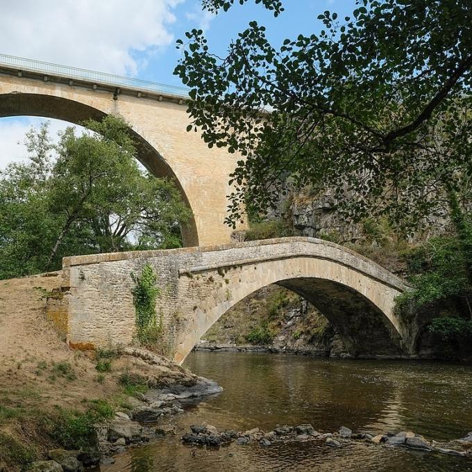 france/bourgogne-franche-comte/pierre-perthuis