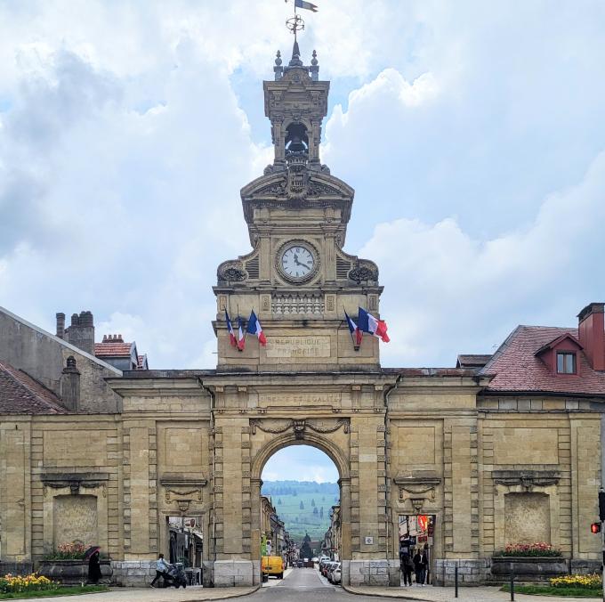 france/bourgogne-franche-comte/pontarlier/porte-saint-pierre