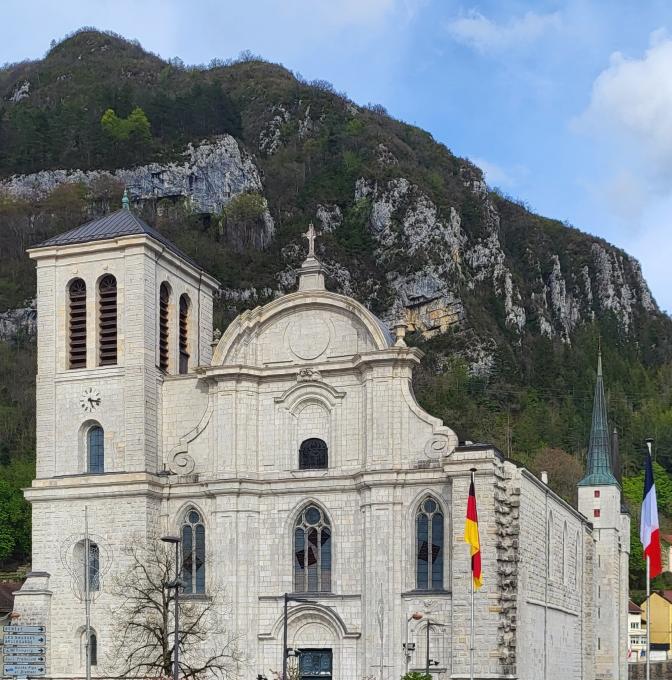 france/bourgogne-franche-comte/saint-claude/cathedrale-saint-pierre