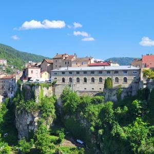 france/bourgogne-franche-comte/saint-claude/remparts