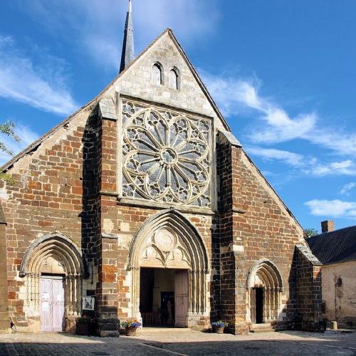 france/bourgogne-franche-comte/saint-fargeau/eglise-saint-ferreol