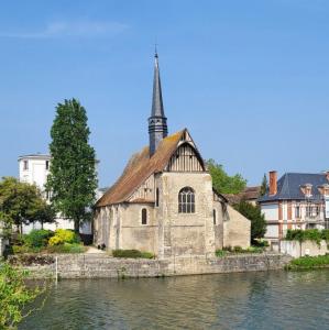 france/bourgogne-franche-comte/sens/eglise-saint-maurice